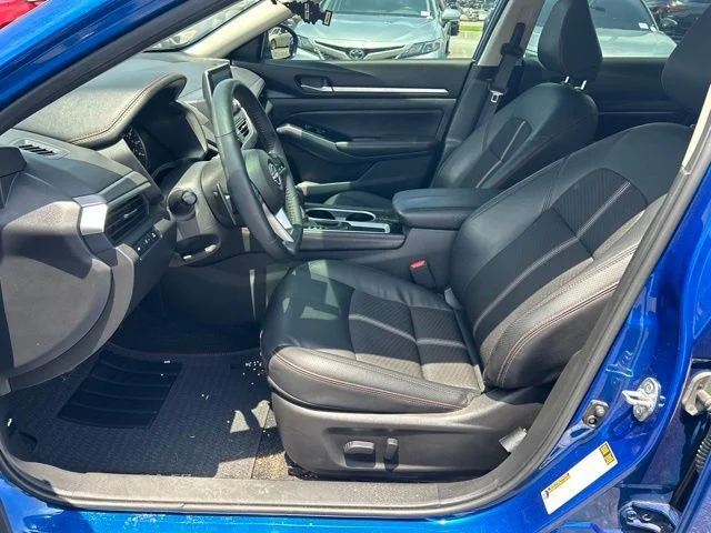 Used 2025 Blue Nissan 2.5 SR image 20