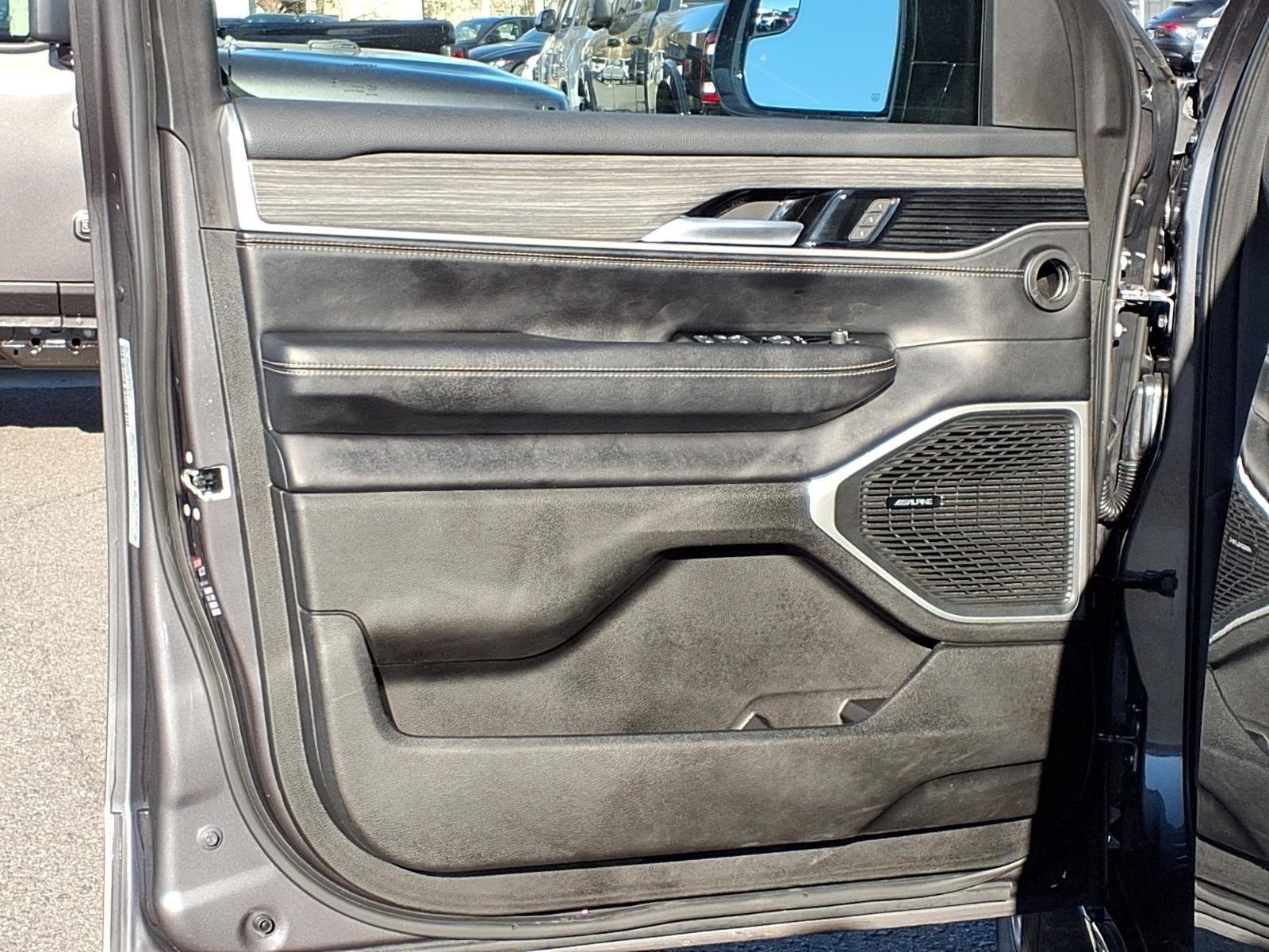 Used 2024 Baltic Gray Metallic Clearcoat Jeep Series III image 29