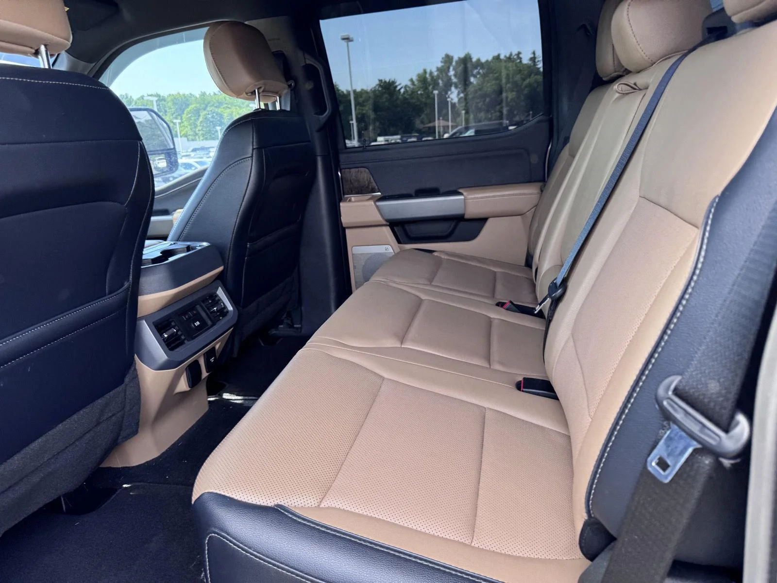 Used 2024 Carbonized Gray Ford LARIAT image 9