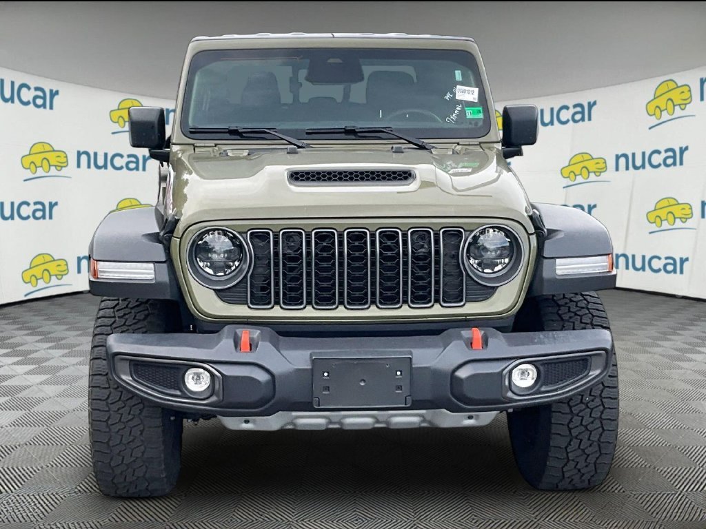 Used 2026 Green Jeep Mojave image 2