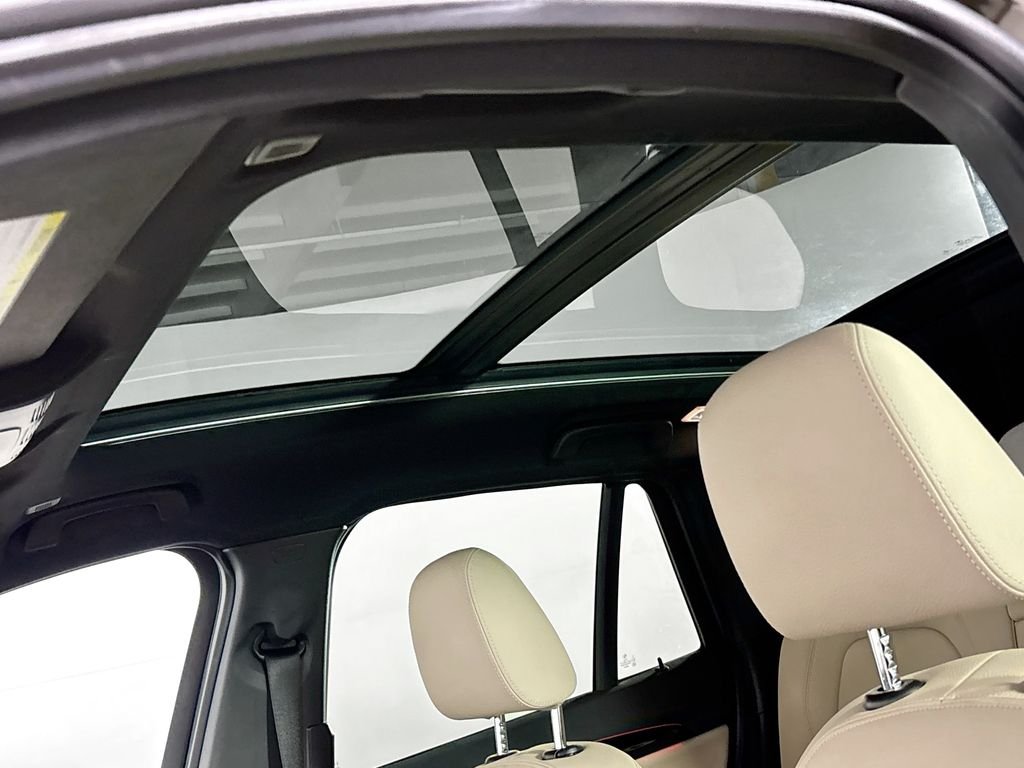 Used 2019 Green BMW xDrive28i image 19
