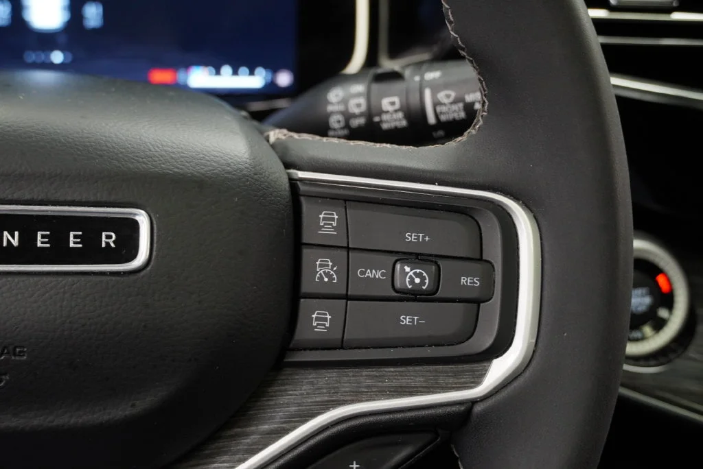 Used 2022 Red Jeep Series II image 33