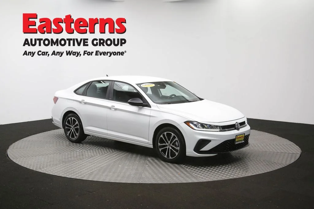 Used 2025 White Volkswagen 1.5T Sport image 46