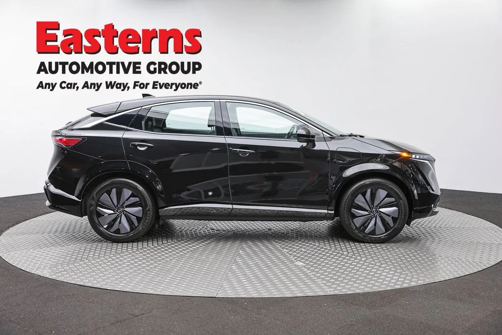 Used 2023 Black Nissan ENGAGE image 4