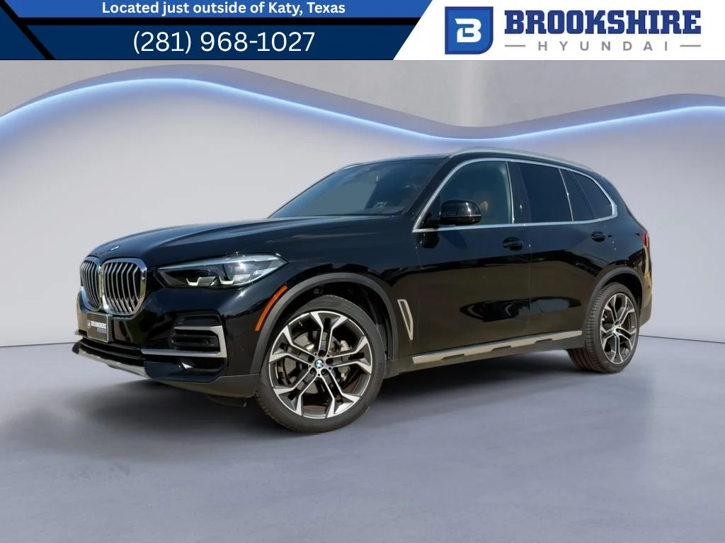 Used 2022 Jet Black BMW sDrive40i image 1