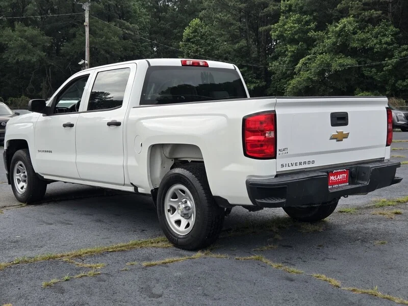 Used 2018 Summit White CHEVROLET WORK TRUCK image 3