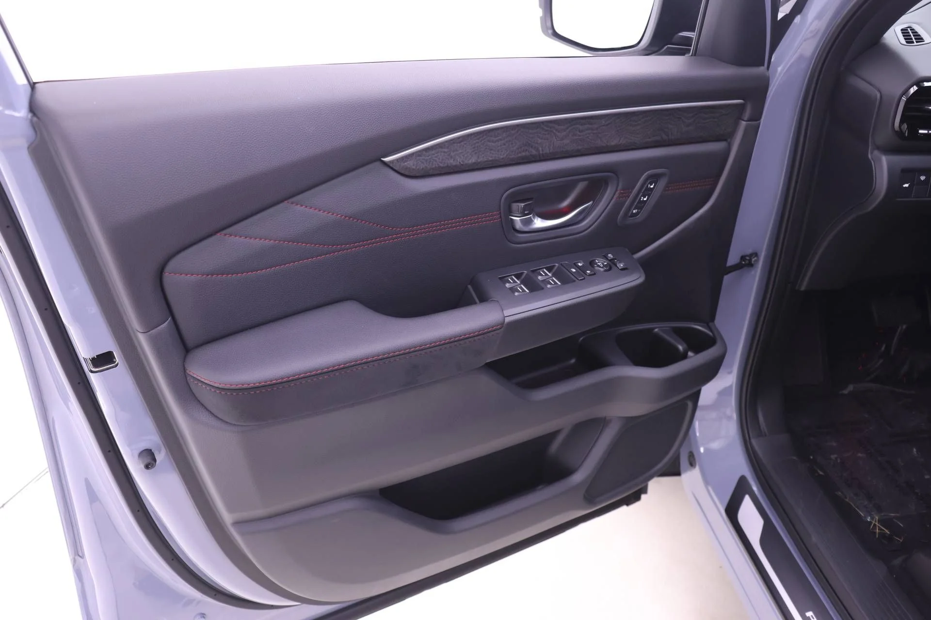 New 2026 Sonic Gray Pearl Honda Black Edition image 9