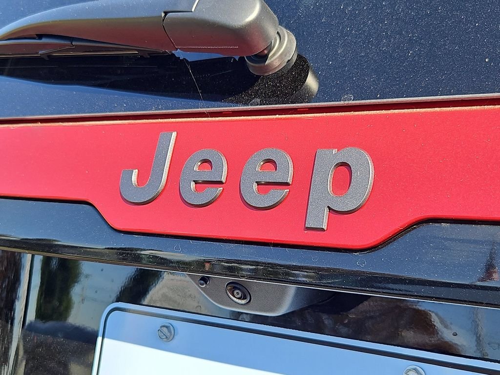 New 2026 Red Hot Pearl-Coat Exterior Paint Jeep Overland image 25