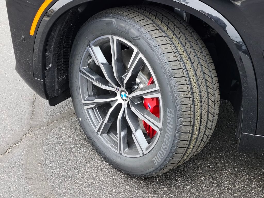 New 2026 Black BMW M60i image 30