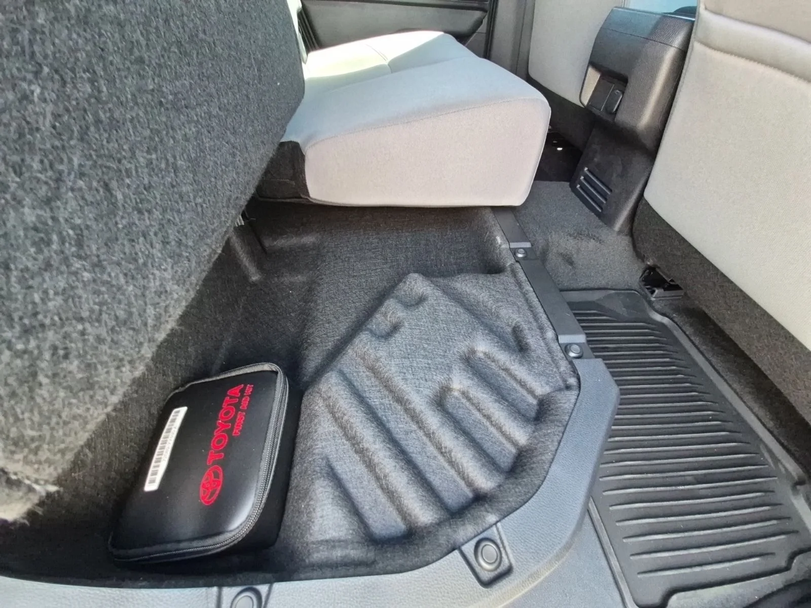 2026 Toyota Tacoma SR5 - Photo 39