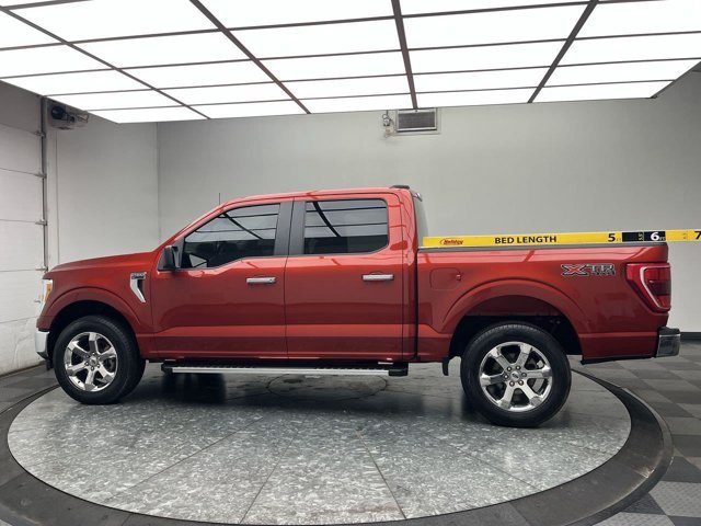 Used 2023 Hot Pepper Red Tinted Clearcoat Ford XLT image 7