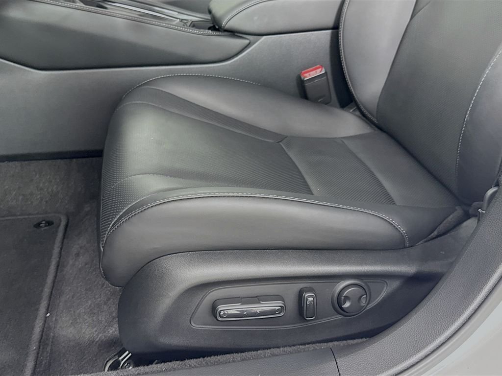 Certified Used 2025 Platinum Honda Touring image 23