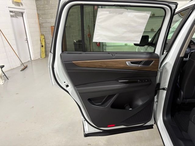 New 2026 White/off-white Volkswagen 2.0T SE w/Technology image 12