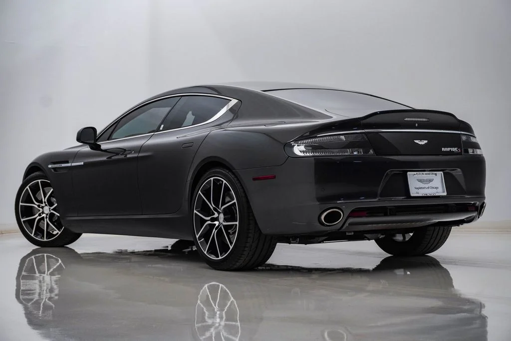Used 2015 Meteorite Silver Aston Martin  image 8