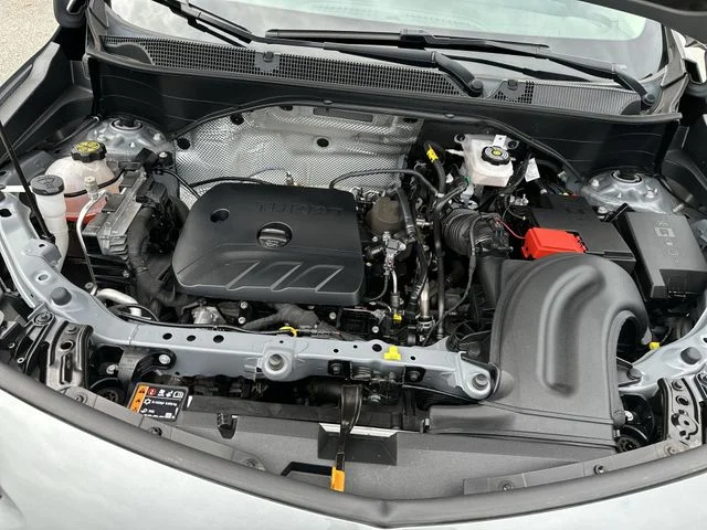 Used 2025 Gray Buick Avenir image 20