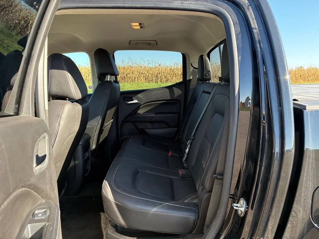 Used 2018 Black GMC SLT image 10