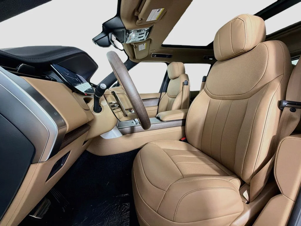New 2026 British Racing Green Land Rover SE image 22