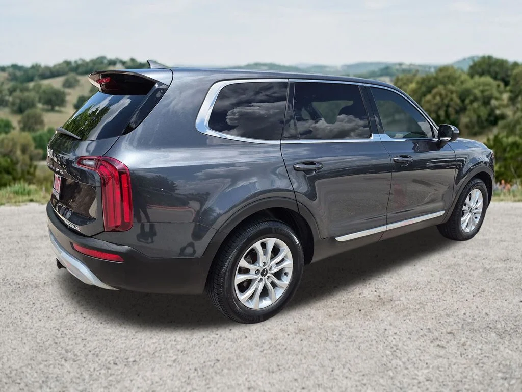 Used 2022 Gray Kia LX image 9