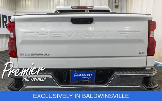 Used 2025 Summit White Chevrolet LT image 6