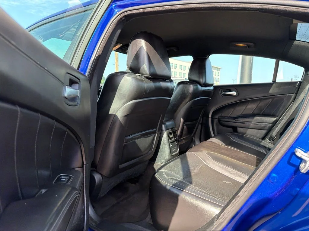 Used 2019 Indigo Blue Dodge SXT image 13