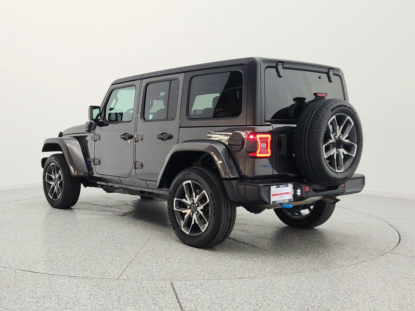 Used 2024 Granite Crystal Metallic Clearcoat Jeep Sport S 4x4 image 7