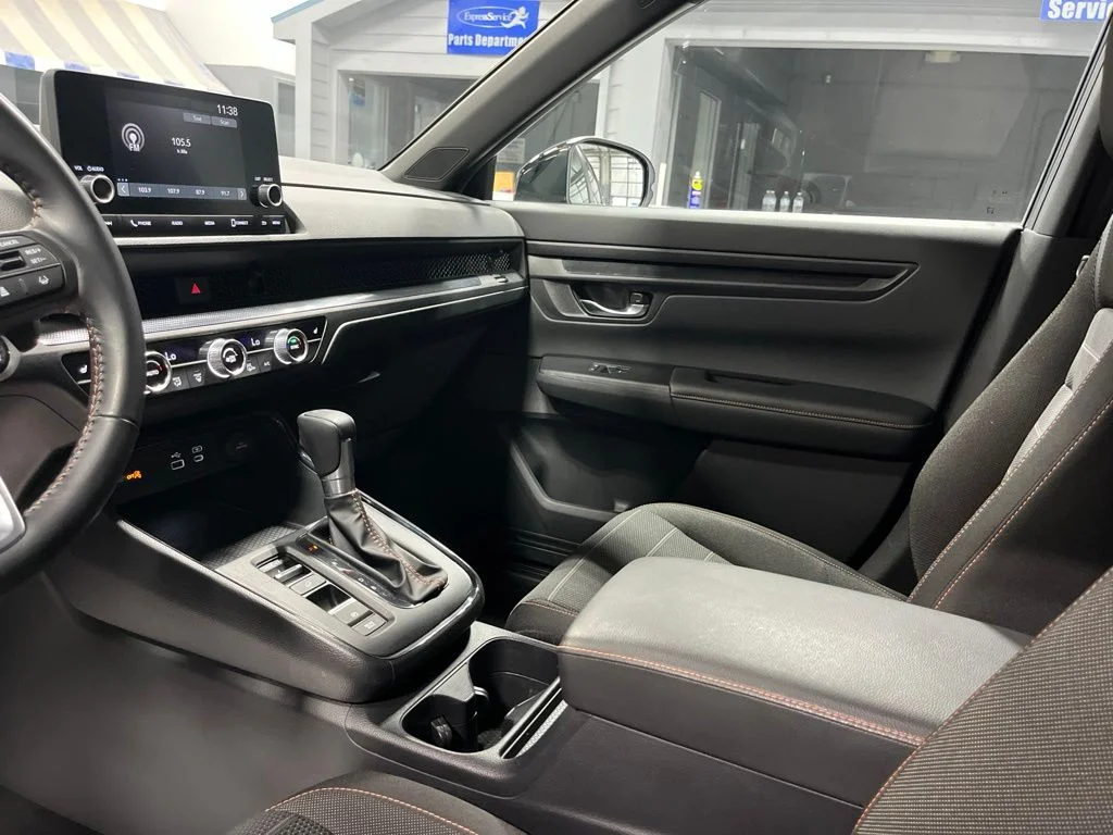 2025 Honda CR-V Sport - Photo 14