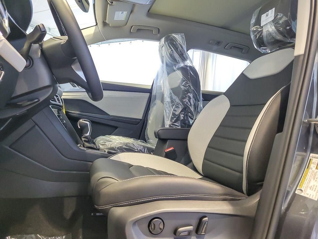 New 2026 Platinum Gray Metallic Volkswagen 1.5T SEL image 8