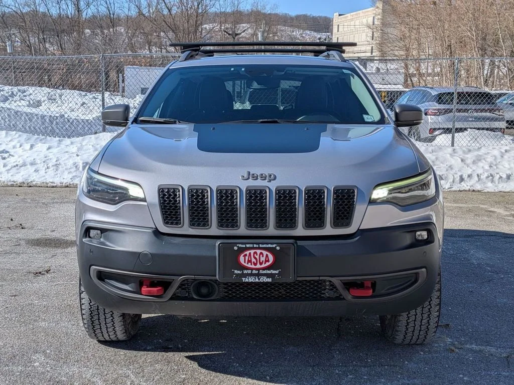 Used 2021 Silver Jeep Trailhawk image 10