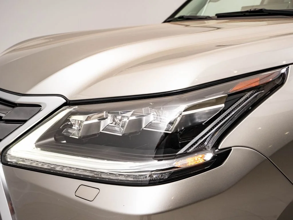 Certified Used 2021 Atomic Silver Lexus 570 image 15