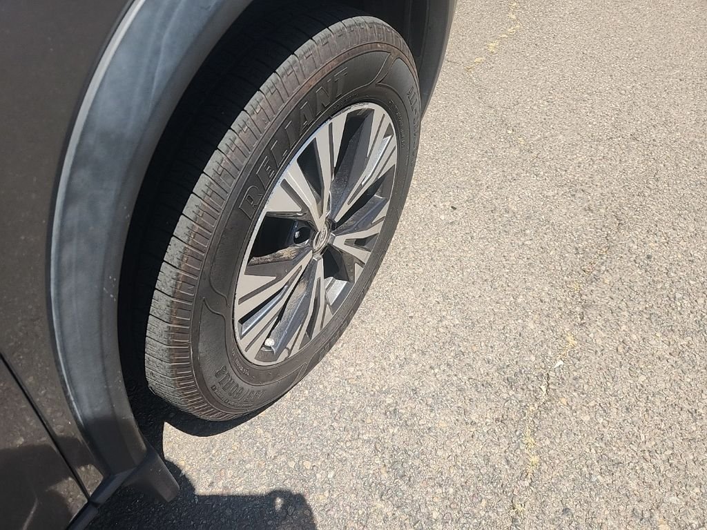 Used 2021 Gray Nissan SV image 16