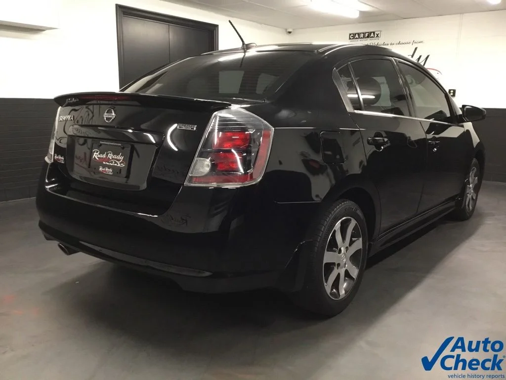 Used 2012 Black Nissan 2.0 SR image 10