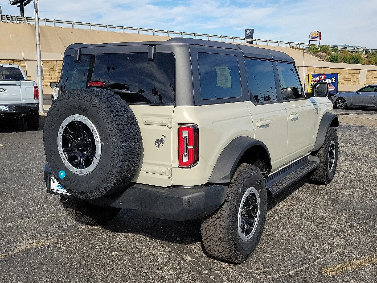 New 2025 Desert Sand Ford Outer Banks&reg; image 4