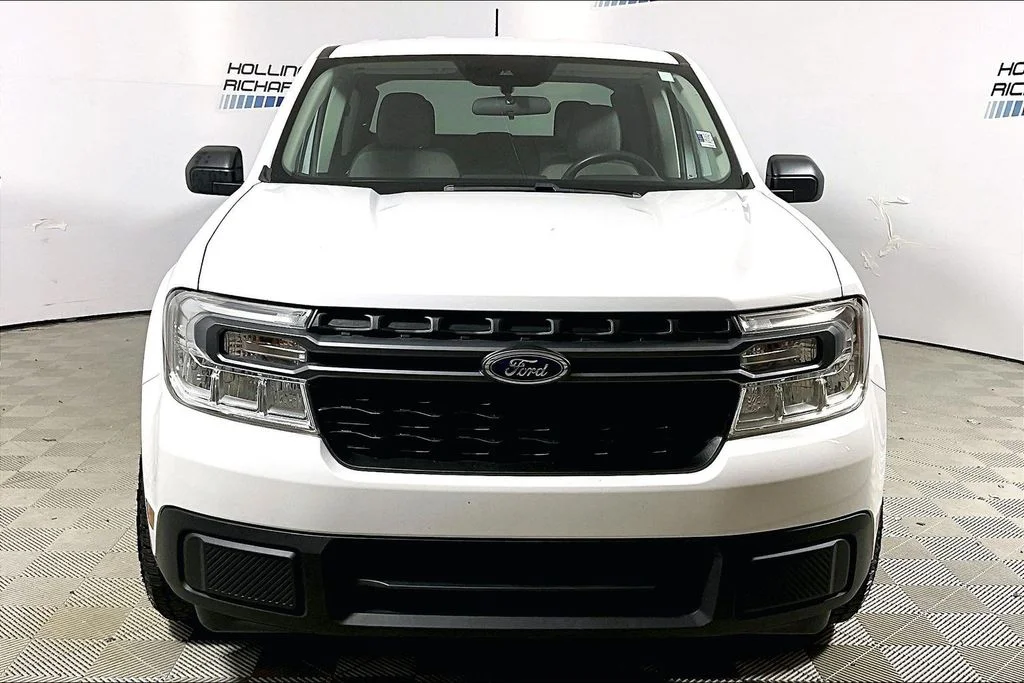 Used 2024 Oxford White Ford XLT image 2