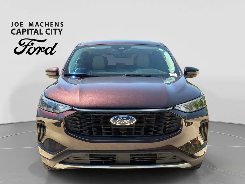 Used 2023 Cinnabar Red Ford Active image 10