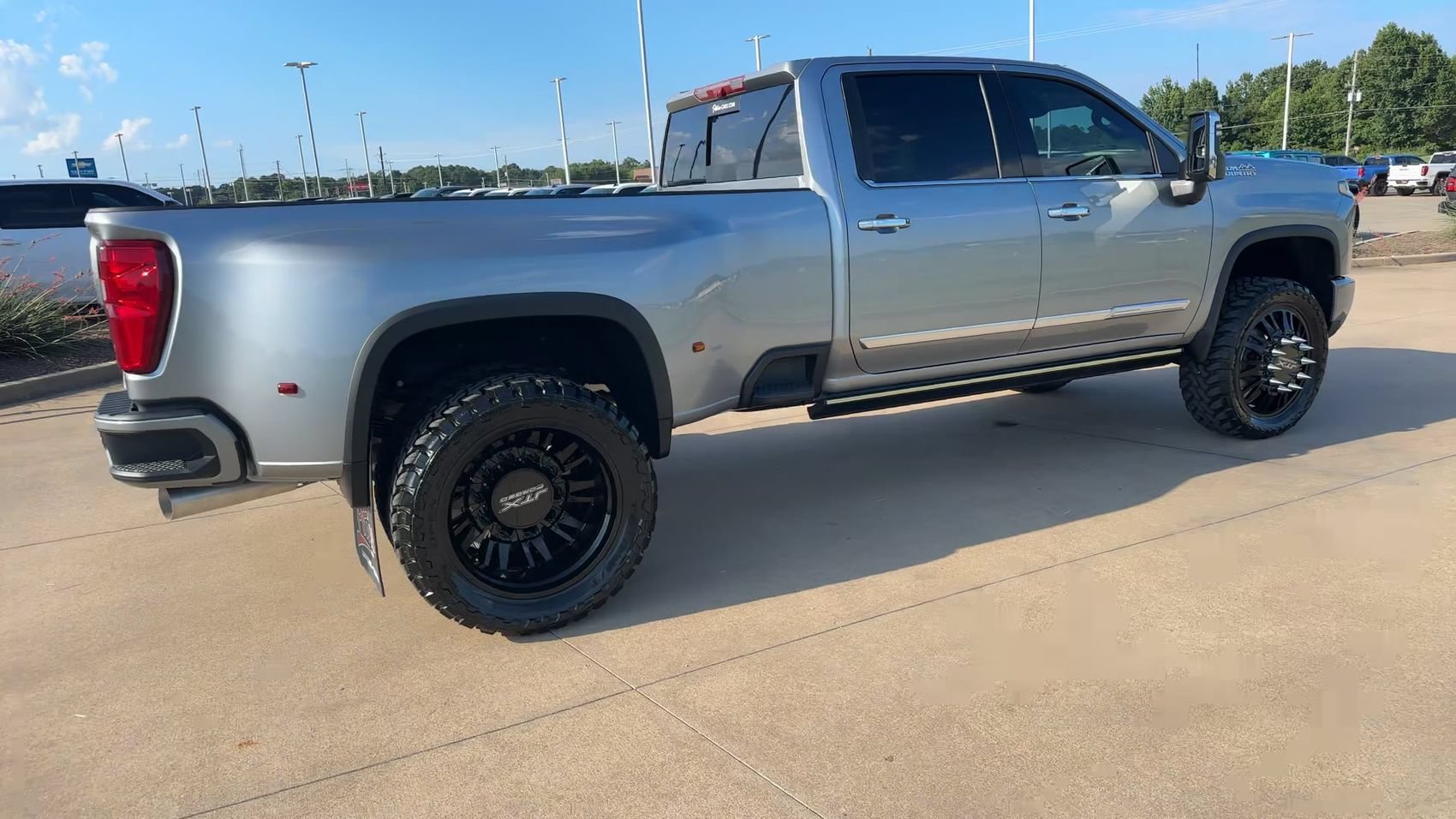 New 2026 Sterling Gray Metallic Chevrolet High Country image 9