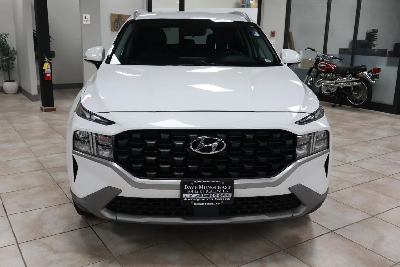 Used 2023 Serenity White Pearl Hyundai SEL image 9