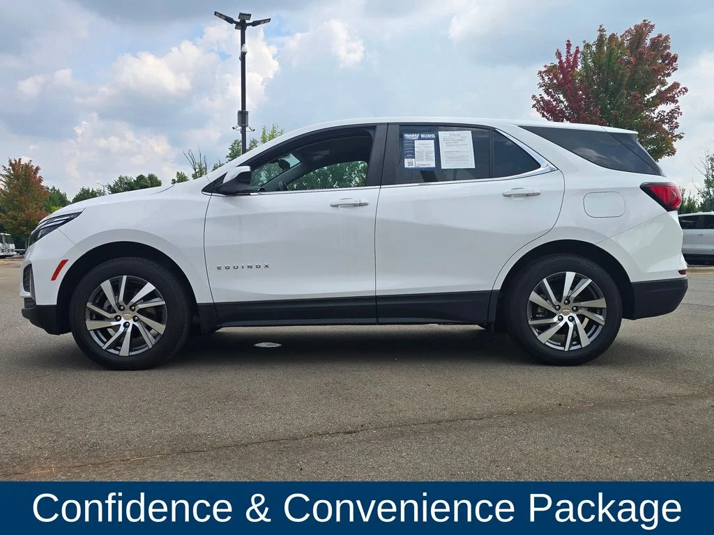 Used 2022 White Chevrolet LT image 4