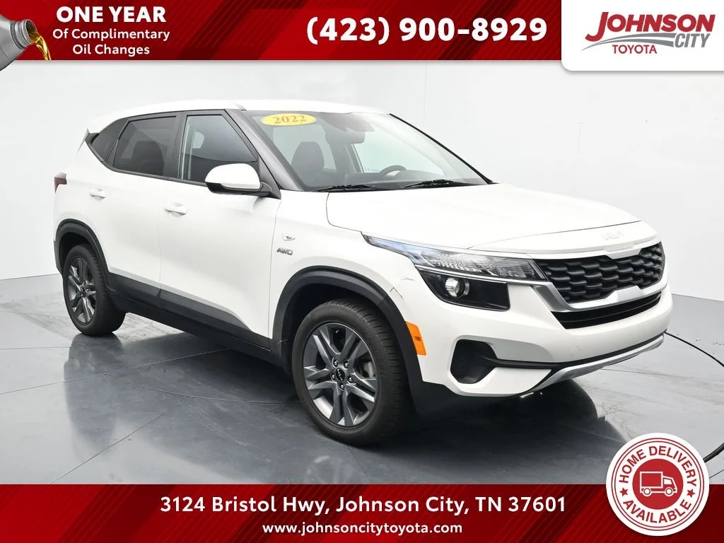 Used 2022 White Kia LX image 1