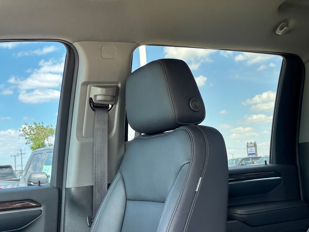 2024 GMC Sierra 3500HD SLE - Photo 11