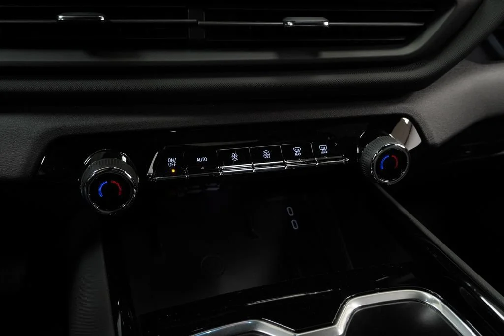 New 2026 Slate Gray Metallic Chevrolet LT - Max Range image 17