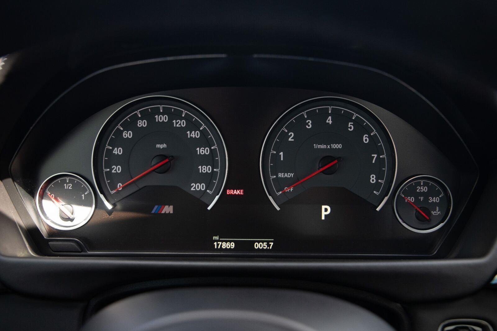 Used 2019 Alpine White BMW CS image 11