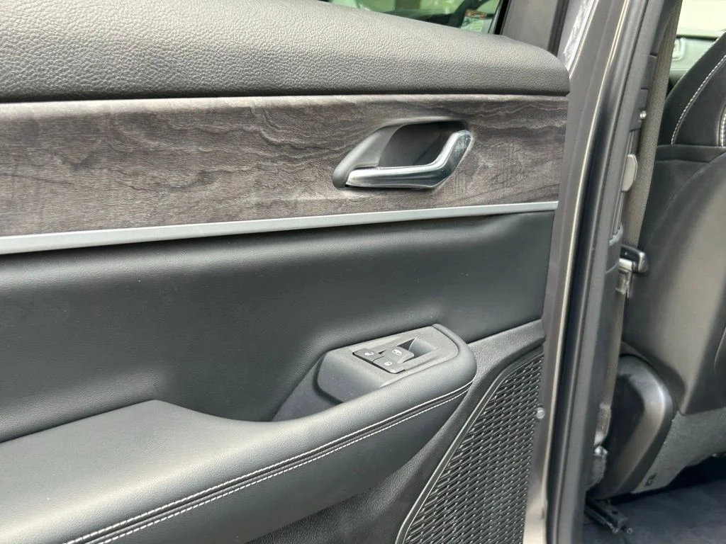 Used 2024 Gray Jeep Limited image 52