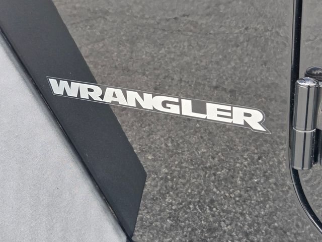 Used 2014 Black Jeep Rubicon image 29