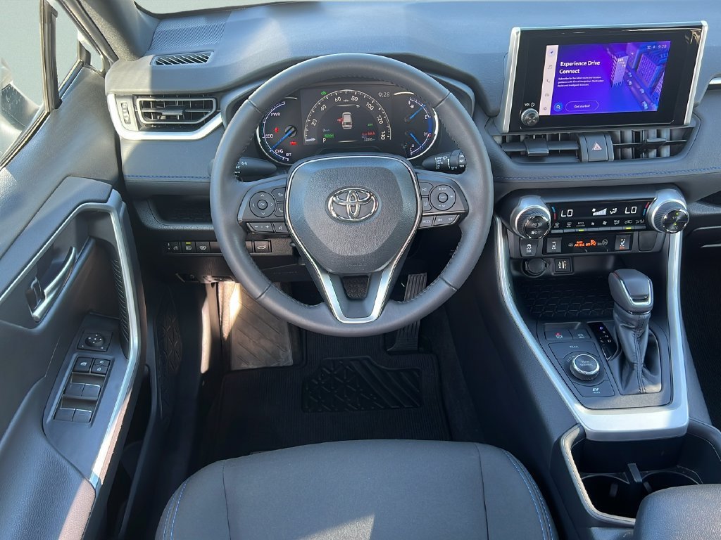 Used 2023 Wind Chill Pear Toyota Hybrid SE image 12