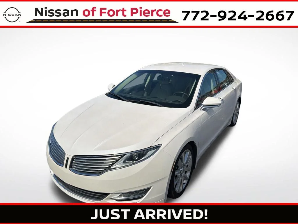 2016 Lincoln MKZ Front Wheel Drive's photo