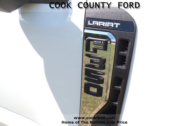 New 2026 STAR WHITE Ford LARIAT image 10