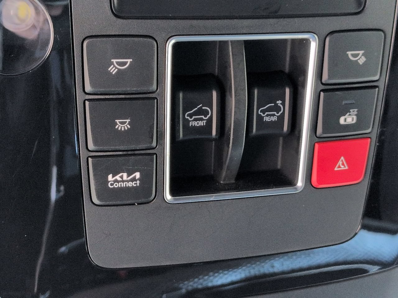 Certified Used 2024 Panthera Metal Kia SX Prestige image 24