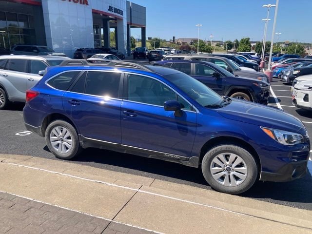 Used 2016 Blue Subaru 2.5i Premium image 4