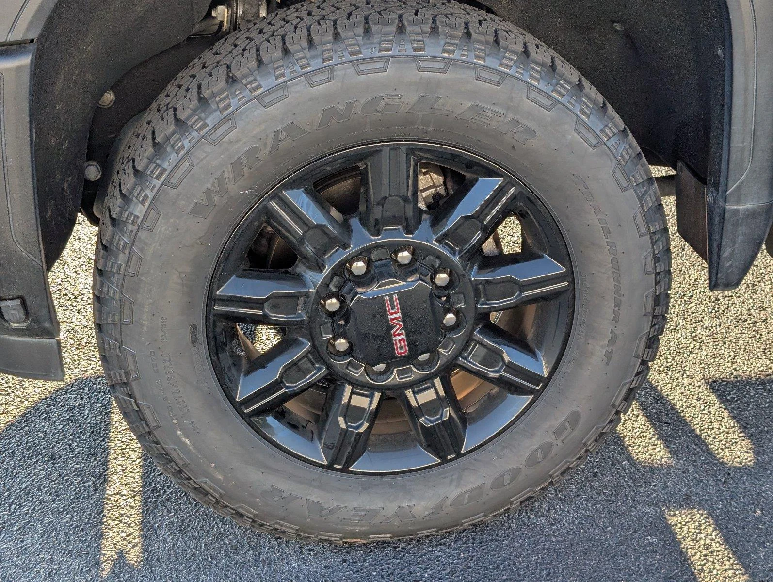 Used 2024 Summit White GMC AT4 image 12
