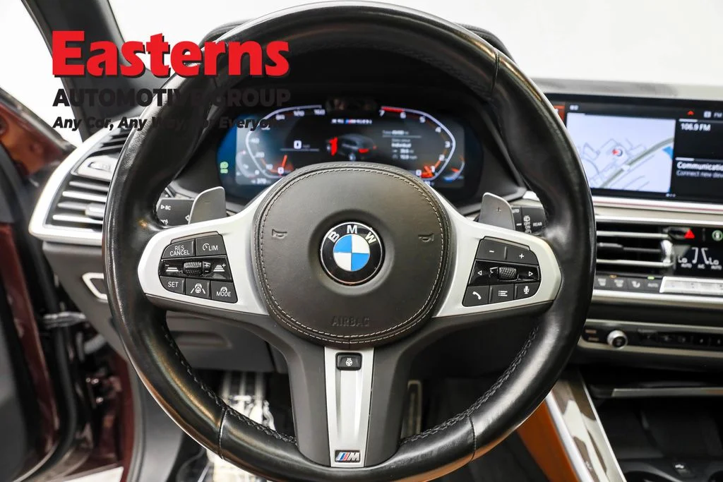 Used 2022 Red BMW M50i image 10